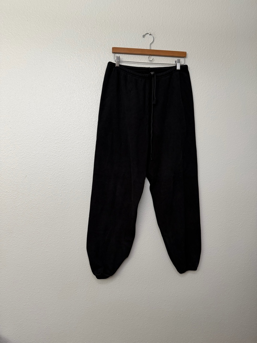 SKIMS Black  women’s Drawstring Joggers SZ L